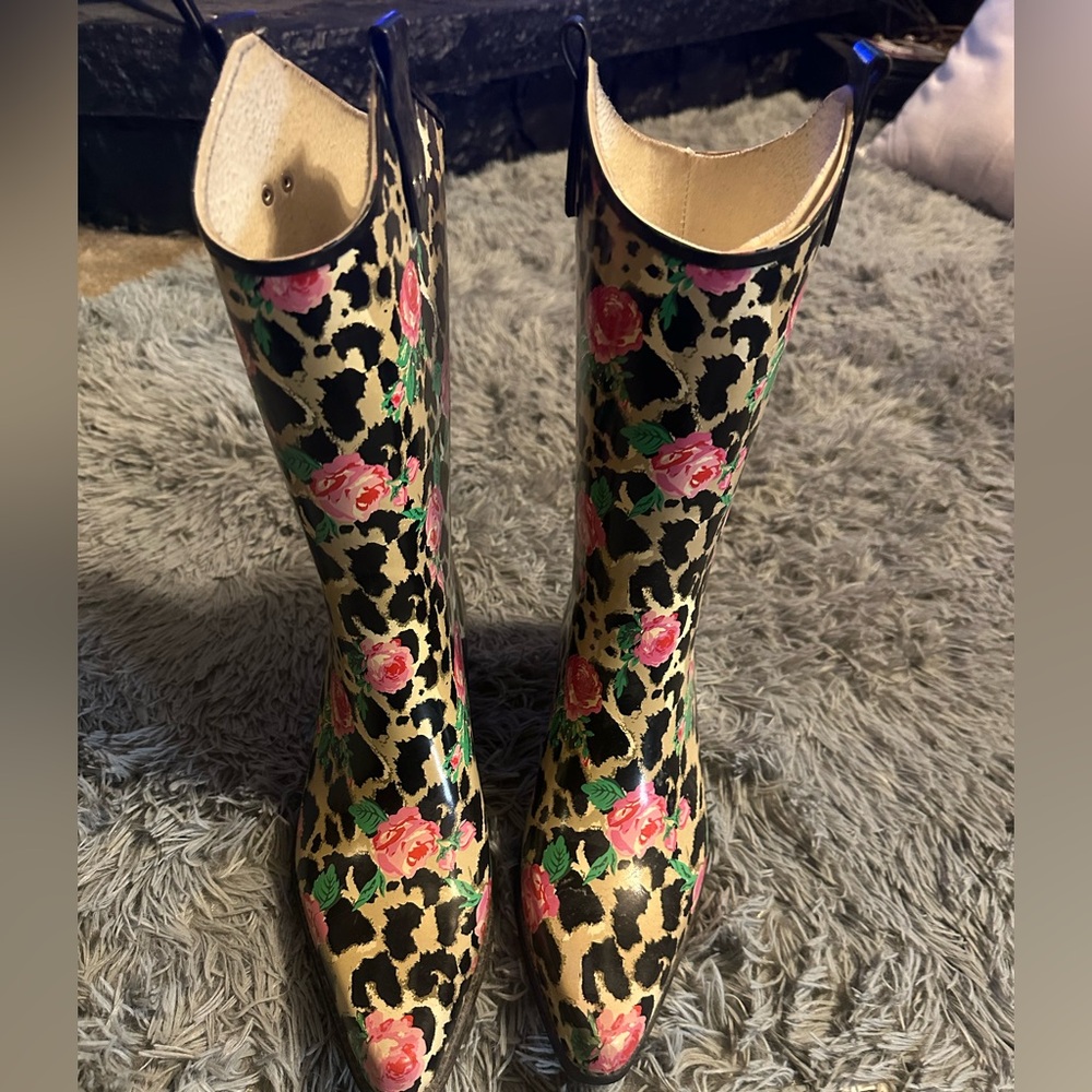 Nomad Leopard Floral Women's Pull-on Rubber Rain Boots